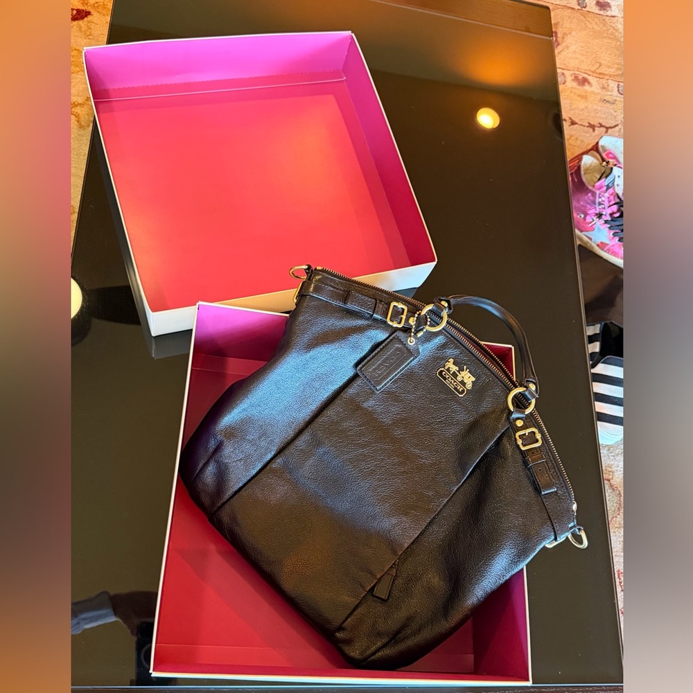 COACH - Black Leather Handbag